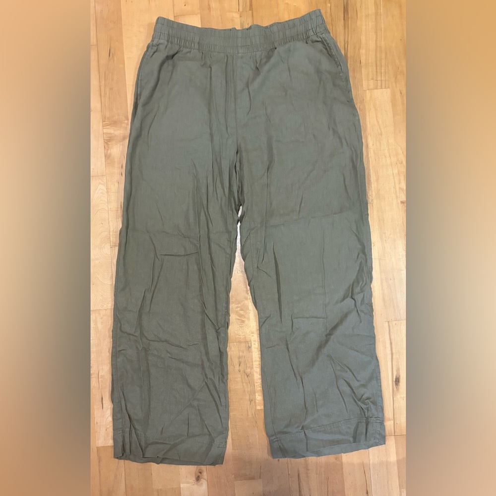 Old Navy women’s Sage Green linen blend pants